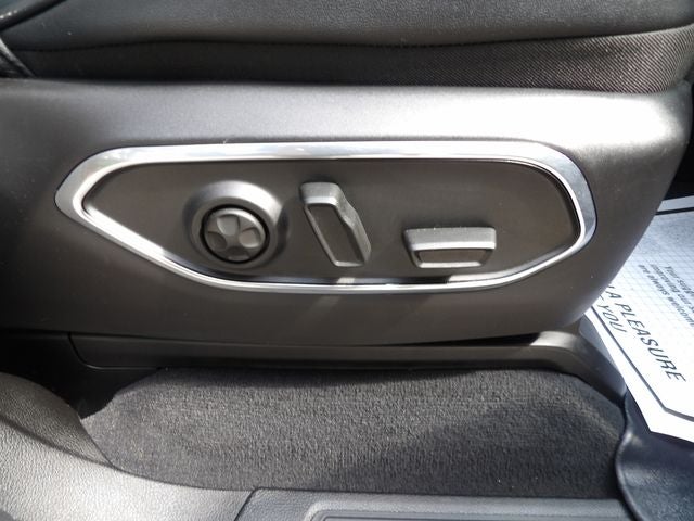 2024 Jeep Wagoneer Base