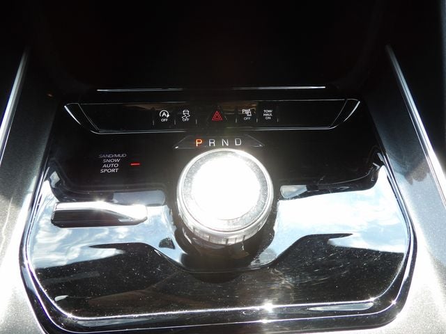 2024 Jeep Wagoneer Base