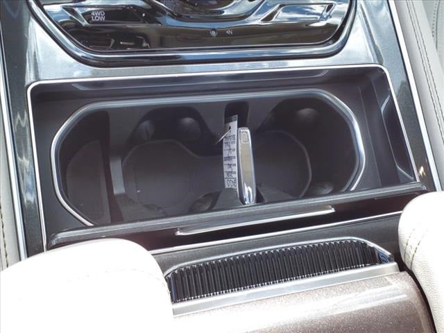 2024 Jeep Wagoneer Base