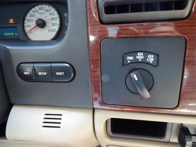 2006 Ford F-350SD Lariat DRW