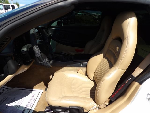 2004 Chevrolet Corvette Base