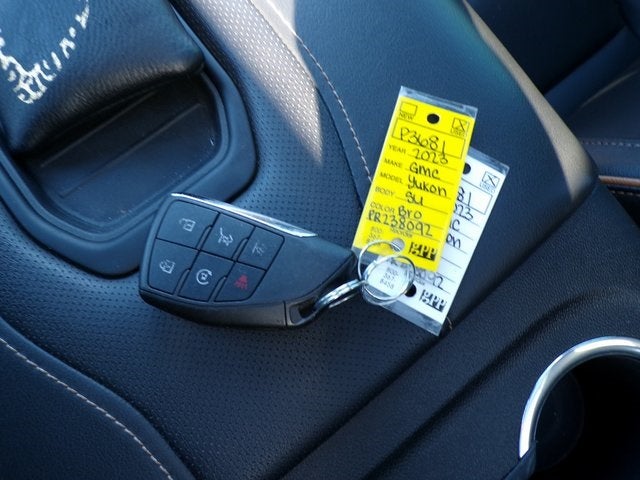 2023 GMC Yukon XL AT4