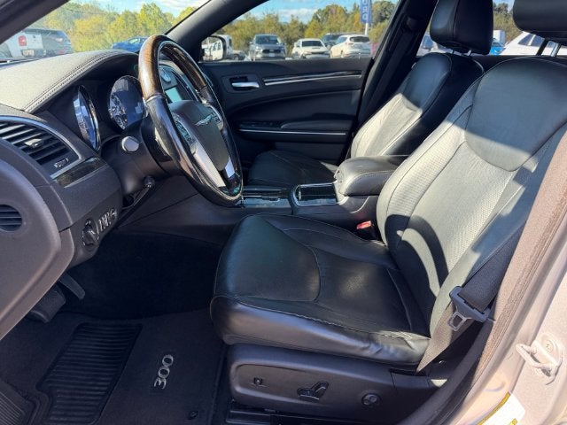 2011 Chrysler 300C Base