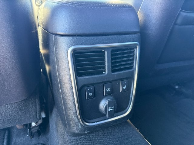 2011 Chrysler 300C Base