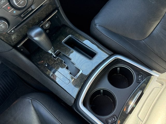 2011 Chrysler 300C Base