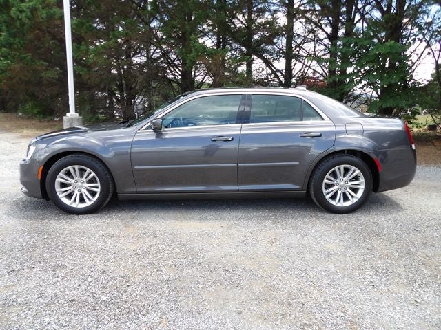 2017 Chrysler 300 Limited