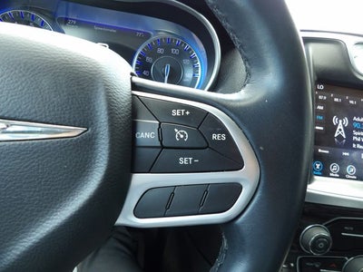 2017 Chrysler 300 Limited