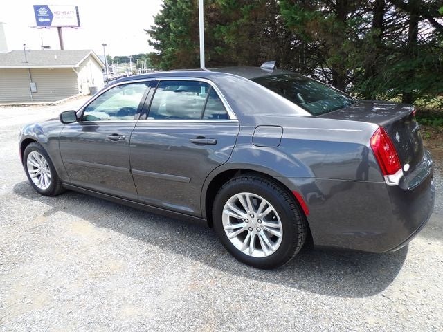2017 Chrysler 300 Limited