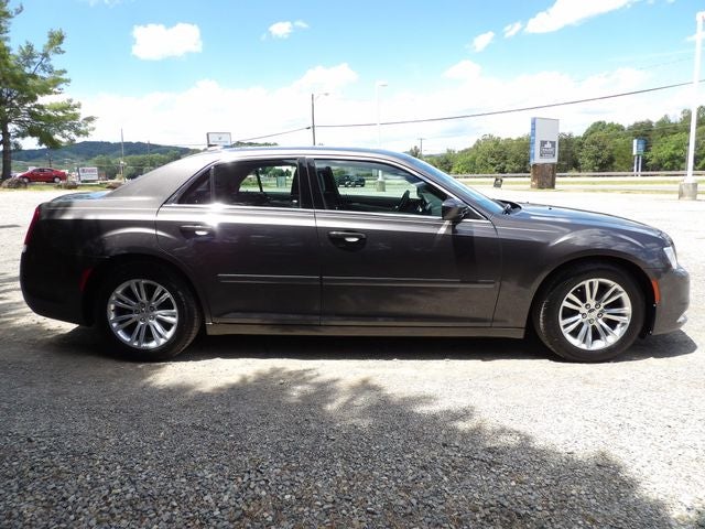 2017 Chrysler 300 Limited