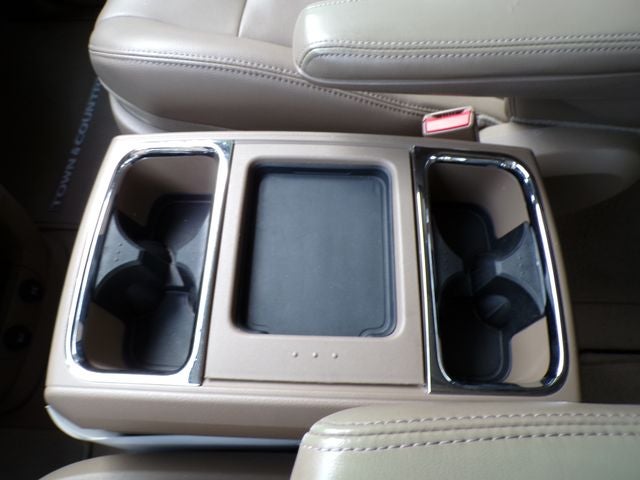 2013 Chrysler Town & Country Touring