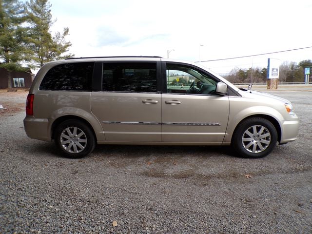 2013 Chrysler Town & Country Touring