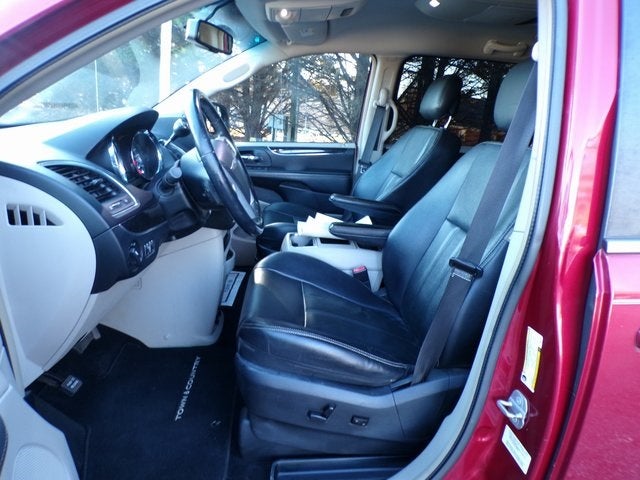 2014 Chrysler Town & Country Touring