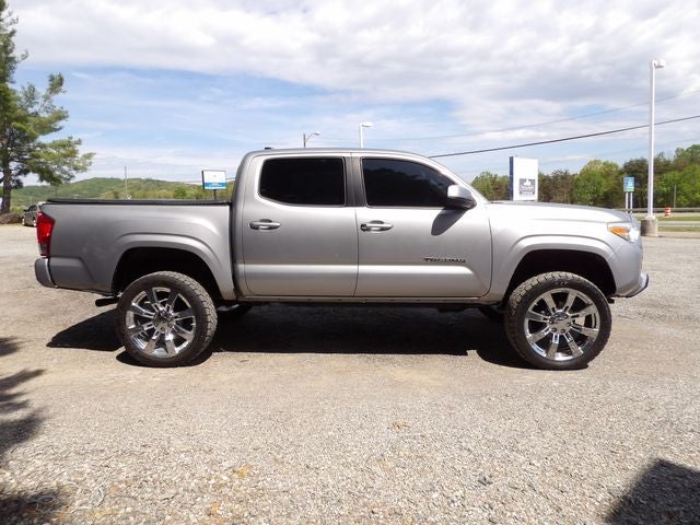 2016 Toyota Tacoma SR V6