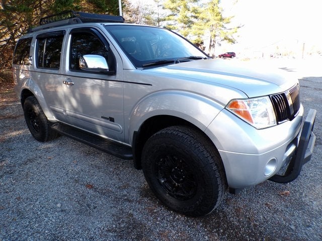 2005 Nissan Pathfinder SE Off-Road