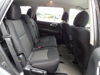 2019 Nissan Pathfinder S