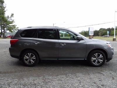 2019 Nissan Pathfinder S