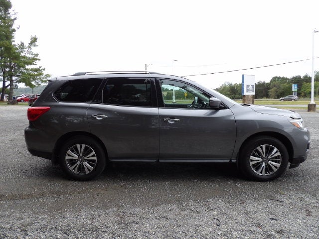 2019 Nissan Pathfinder S