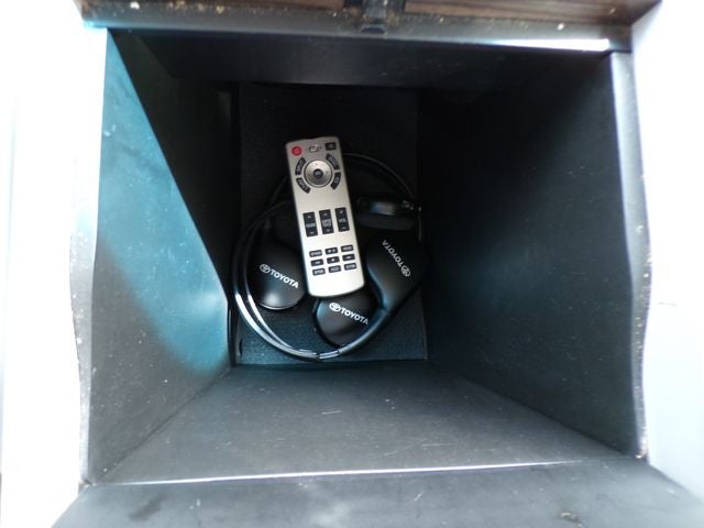 2017 Toyota Sienna XLE Premium 8 Passenger