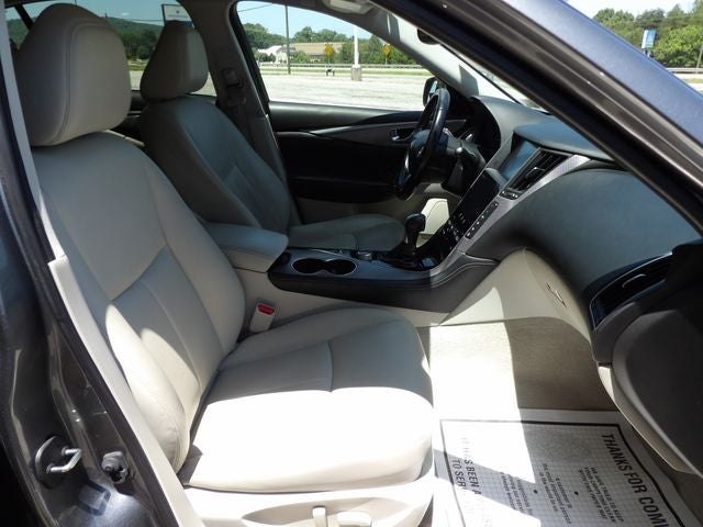 2015 INFINITI Q50 Premium