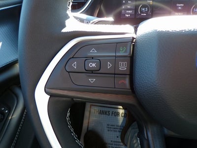 2025 Jeep Grand Cherokee GRAND CHEROKEE LAREDO X 4X4