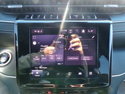 2025 Jeep Grand Cherokee GRAND CHEROKEE LAREDO X 4X4