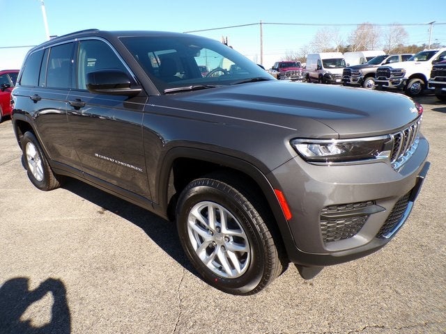 2025 Jeep Grand Cherokee GRAND CHEROKEE LAREDO X 4X4