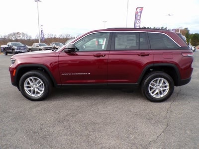 2025 Jeep Grand Cherokee GRAND CHEROKEE LAREDO X 4X4