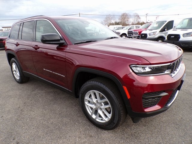 2025 Jeep Grand Cherokee GRAND CHEROKEE LAREDO X 4X4