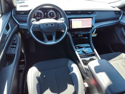 2027 Jeep Grand Cherokee GRAND CHEROKEE LAREDO ALTITUDE 4X4