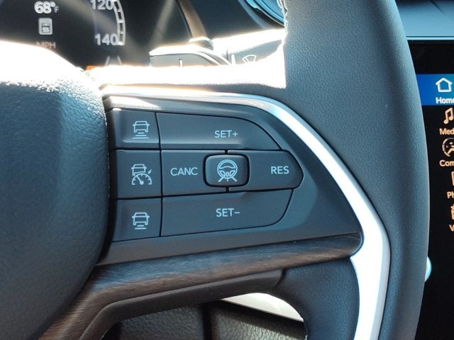 2027 Jeep Grand Cherokee GRAND CHEROKEE LAREDO ALTITUDE 4X4