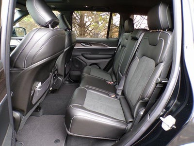 2026 Jeep Grand Cherokee GRAND CHEROKEE LAREDO ALTITUDE 4X4