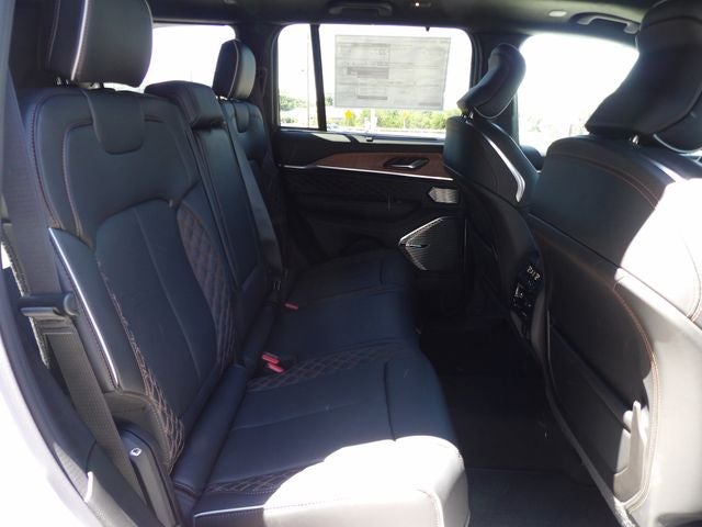 2026 Jeep Grand Cherokee GRAND CHEROKEE SUMMIT 4X4