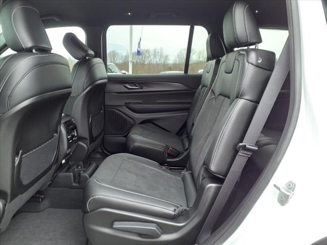 2025 Jeep Grand Cherokee GRAND CHEROKEE L ALTITUDE 4X4