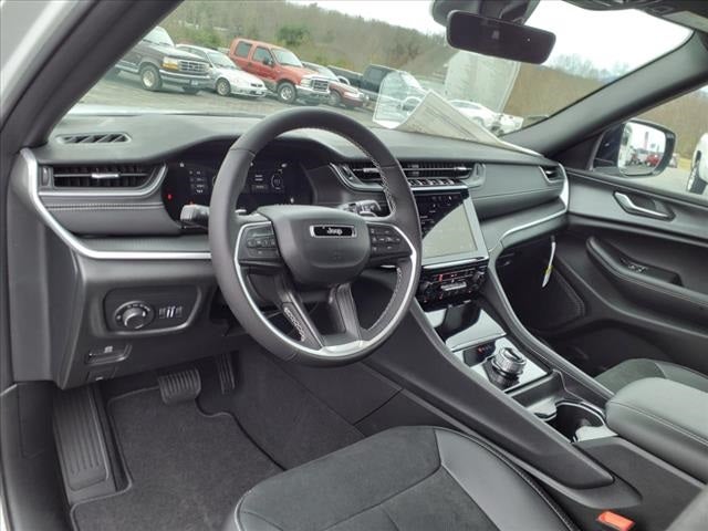 2025 Jeep Grand Cherokee GRAND CHEROKEE L ALTITUDE 4X4