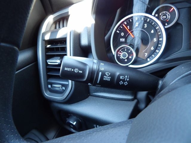 2026 RAM Ram 1500 RAM 1500 TRADESMAN CREW CAB 4X4 5'7' BOX