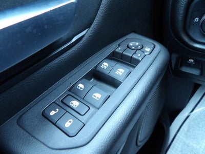 2026 RAM Ram 1500 RAM 1500 TRADESMAN CREW CAB 4X4 5'7' BOX