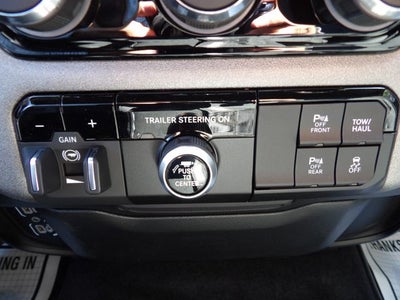 2026 RAM Ram 1500 RAM 1500 TRADESMAN CREW CAB 4X4 5'7' BOX