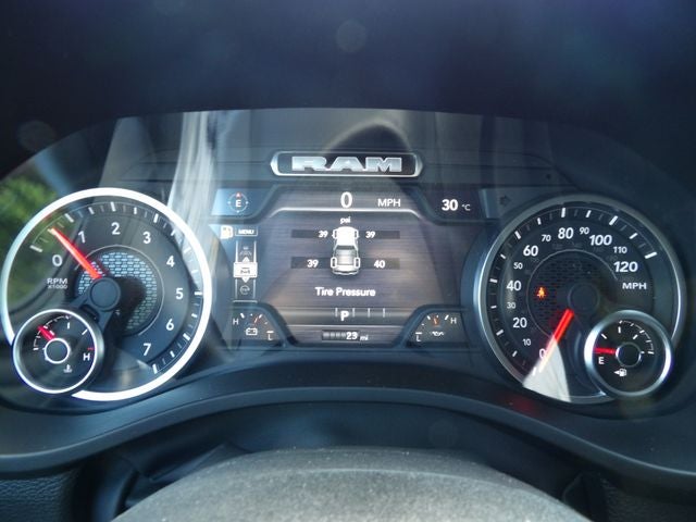 2026 RAM Ram 1500 RAM 1500 EXPRESS CREW CAB 4X4 5'7' BOX