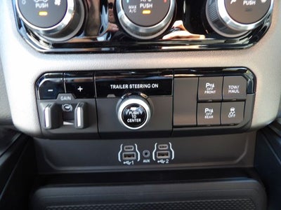 2026 RAM Ram 1500 RAM 1500 EXPRESS CREW CAB 4X4 5'7' BOX