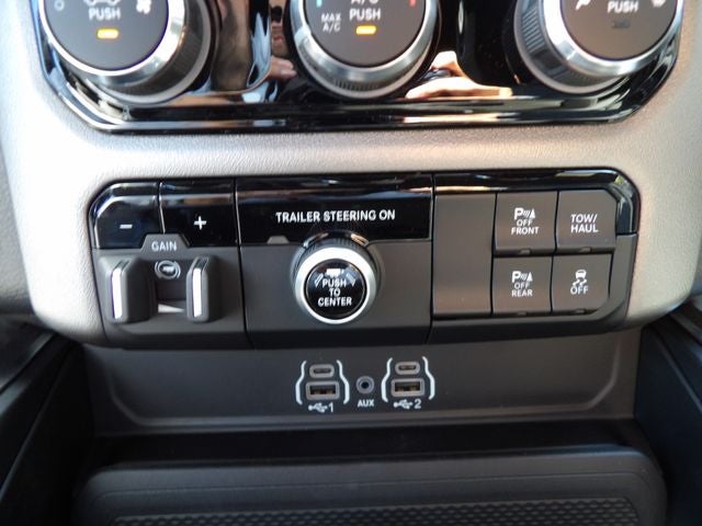 2026 RAM Ram 1500 RAM 1500 EXPRESS CREW CAB 4X4 5'7' BOX