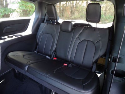 2027 Chrysler Pacifica PACIFICA SELECT