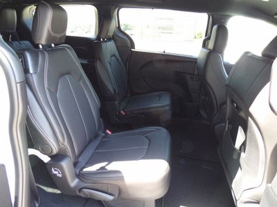 2027 Chrysler Pacifica PACIFICA SELECT