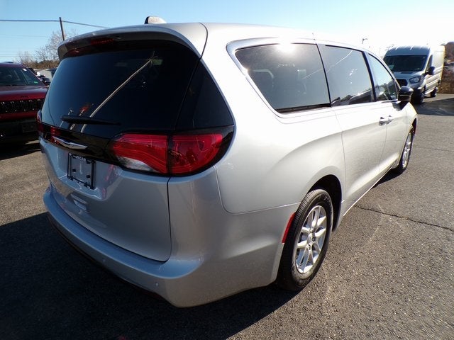 2026 Chrysler Voyager VOYAGER LX