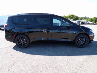 2026 Chrysler Pacifica PACIFICA LIMITED AWD