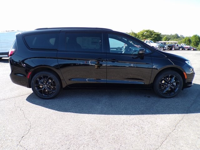 2026 Chrysler Pacifica PACIFICA LIMITED AWD