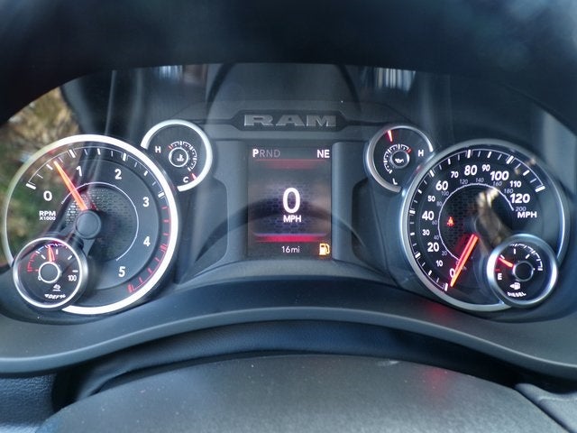 2026 RAM Ram 2500 RAM 2500 BLACK EXPRESS CREW CAB 4X4 6'4' BOX