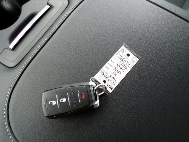 2026 RAM Ram 3500 RAM 3500 TRADESMAN CREW CAB 4X4 8' BOX