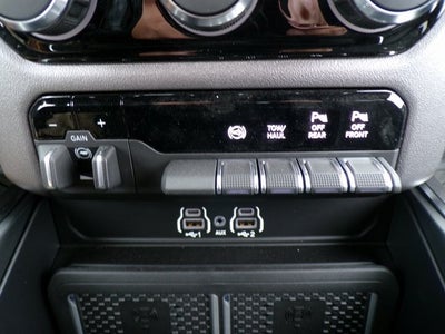 2026 RAM Ram 3500 RAM 3500 BIG HORN CREW CAB 4X4 8' BOX