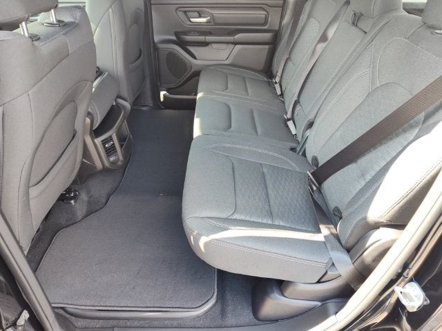 2027 RAM Ram 1500 RAM 1500 EXPRESS CREW CAB 4X4 5'7' BOX
