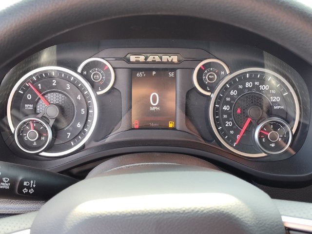 2027 RAM Ram 1500 RAM 1500 EXPRESS CREW CAB 4X4 5'7' BOX
